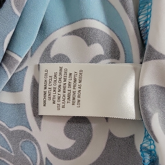 DressBarn Women's Black White Blue Floral 3/4 Sleeve Tunic Top, Mp - Picture 7 of 7